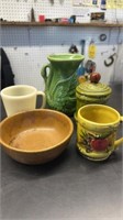 Shawnee swan vase, lefton Geo z fruit mug and