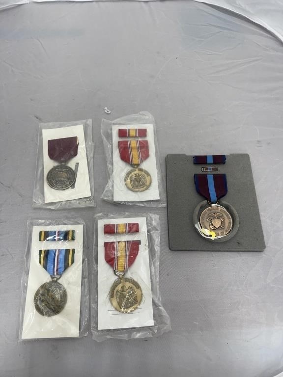 Military Medals & Pins