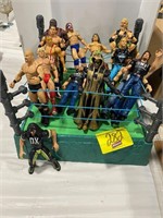 WRESTLING RING FULL OF VINTAGE WRESTLER FIGURES