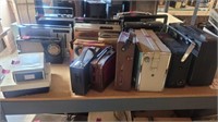 18 various vintage radios transistor and battery
