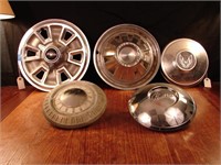 Lot of 5 vintage Pontiac hub caps
