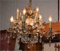 Vtg Crystal Chandelier in Excellent Condition -