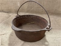 Griswold no. 8 Cast iron soup kettle