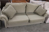 UPHOLSTERED CHESTERFIELD 82"X37"