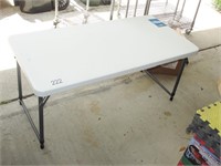 Killearn Estate, White Plastic Folding Table