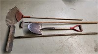 Shovel de-thatcher rake ho garden tool lot