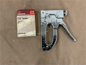 Staple gun & staples