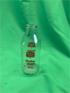Meadow gold 1 quart sealed milk jug