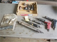 2 Pneumatic nibblers, grinder and chisels