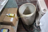 8 GALLON POTTERY CROCK - HAIRLINE