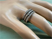 STERLING SILVER RING SIZE 8