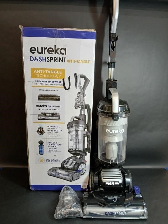 Eureka Dash Sprint Anti Tangle Vacuum