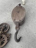 LARGE ANTIQUE SNATCH BLOCK WOOD PULLEY