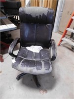 1 Worn Office Chair