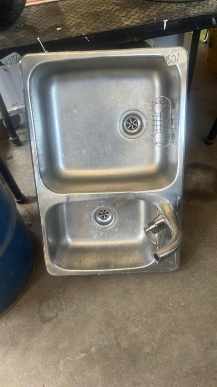 Galvanized sink