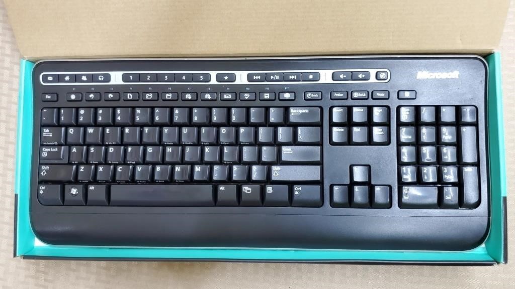 Microsoft Keyboard & Mouse in Box