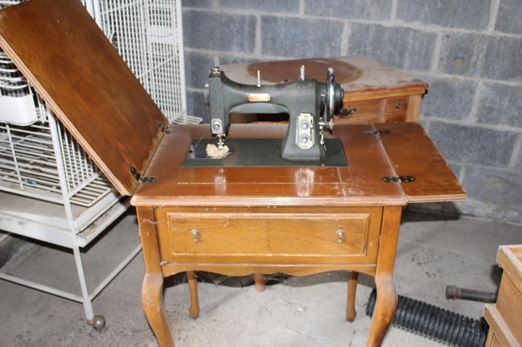 White Rotary Sewing Machine with Wooden Cabinet