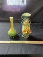 Flower vases, smaller vase is a Haeger