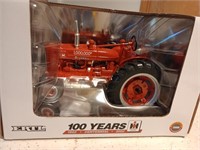 farmall M display tractor in box