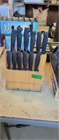Knife Block with Knifves