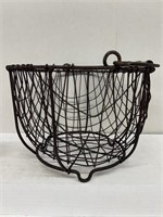 Wire basket