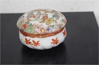 A Japanese Kutani Trinket Box