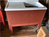 Portable wash stand on wheels