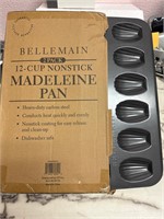 Mandeleine nonstick pan