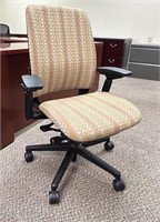 STEELCASE AMIA EXECUTIVE CHAIR