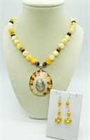 Tigers Eye, Shell & Pearl Set