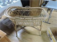 Wicker Bassinet 37"Lx21