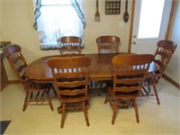 Oak Finish Table w/6 Chairs