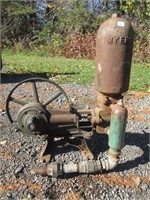 UNIQUE MYERS SINGLE PISTON PUMP - AS FOUND