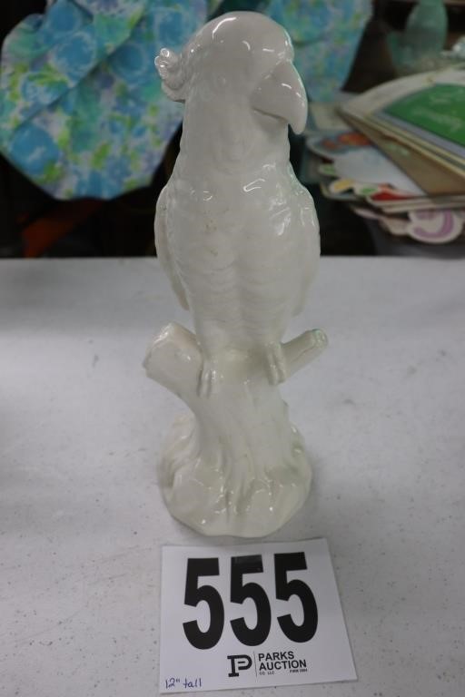 Parrot Figurine (Made in England)(R1)