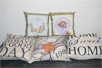 Lot of 5 Decorative Throw Pillows