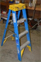 Werner 4ft Fiberglass Step Ladder- Blue