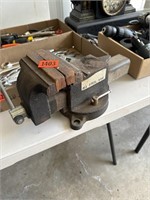 Bench vise