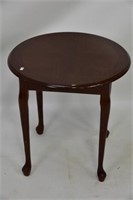 Queen Anne Round End Table