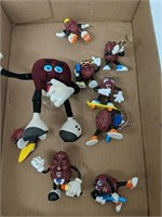 Lot of California Raisins figures