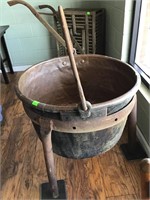 LARGE COPPER APPLE BUTTER KETTLE w/ STAND