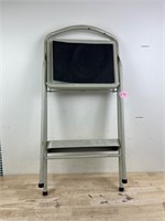 Metal step stool B