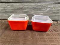 Pair Of Small Pyrex Refrig Dishes W/ Lids