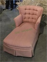 Very nice clean condition chaise lounge chair