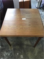 Wooden Table 32x32x29