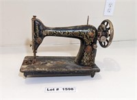 ANTIQUE SINGER SEWING MACHINE - PARTS ONLY