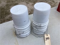 10-SMALL PLASTIC BUCKETS