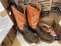 Pair Justin Boots sz 8-1/2D in Box