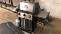 Broil King 3 Burner Stainless Steel Gas Grill,
