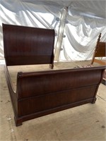 CHERRY QUEEN SIZE MODERN SLEIGH BED