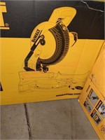 DeWalt 10" Corded  Compound Miter Saw